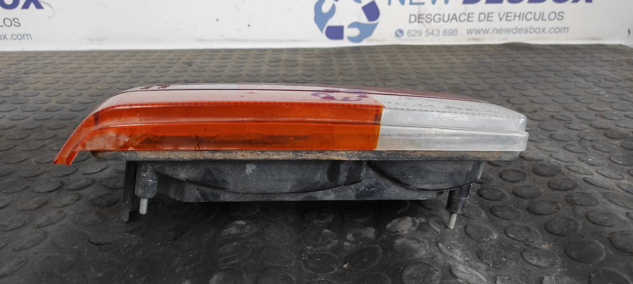 Recambio de PILOTO TRASERO DERECHO para SEAT MALAGA 1.2 referencia OEM IAM 21308 7