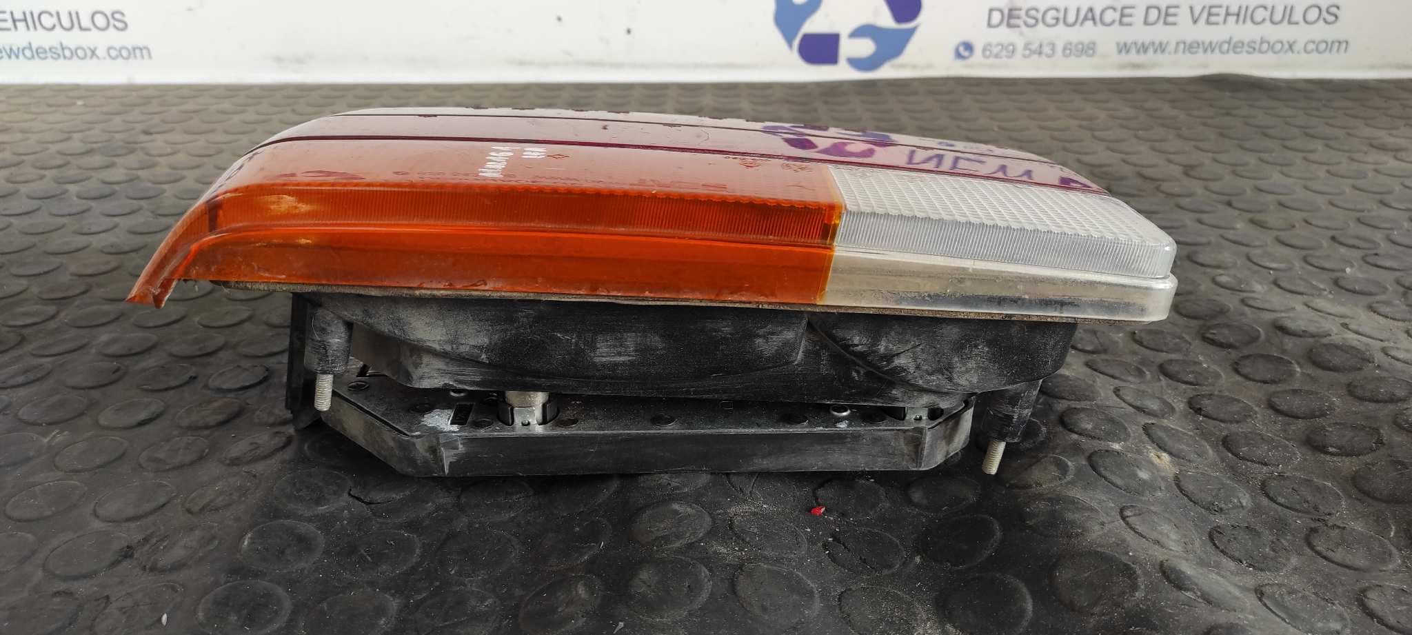 Recambio de PILOTO TRASERO DERECHO para SEAT MALAGA GL 021A2000 referencia OEM IAM 16007 1868   - GRIS 5