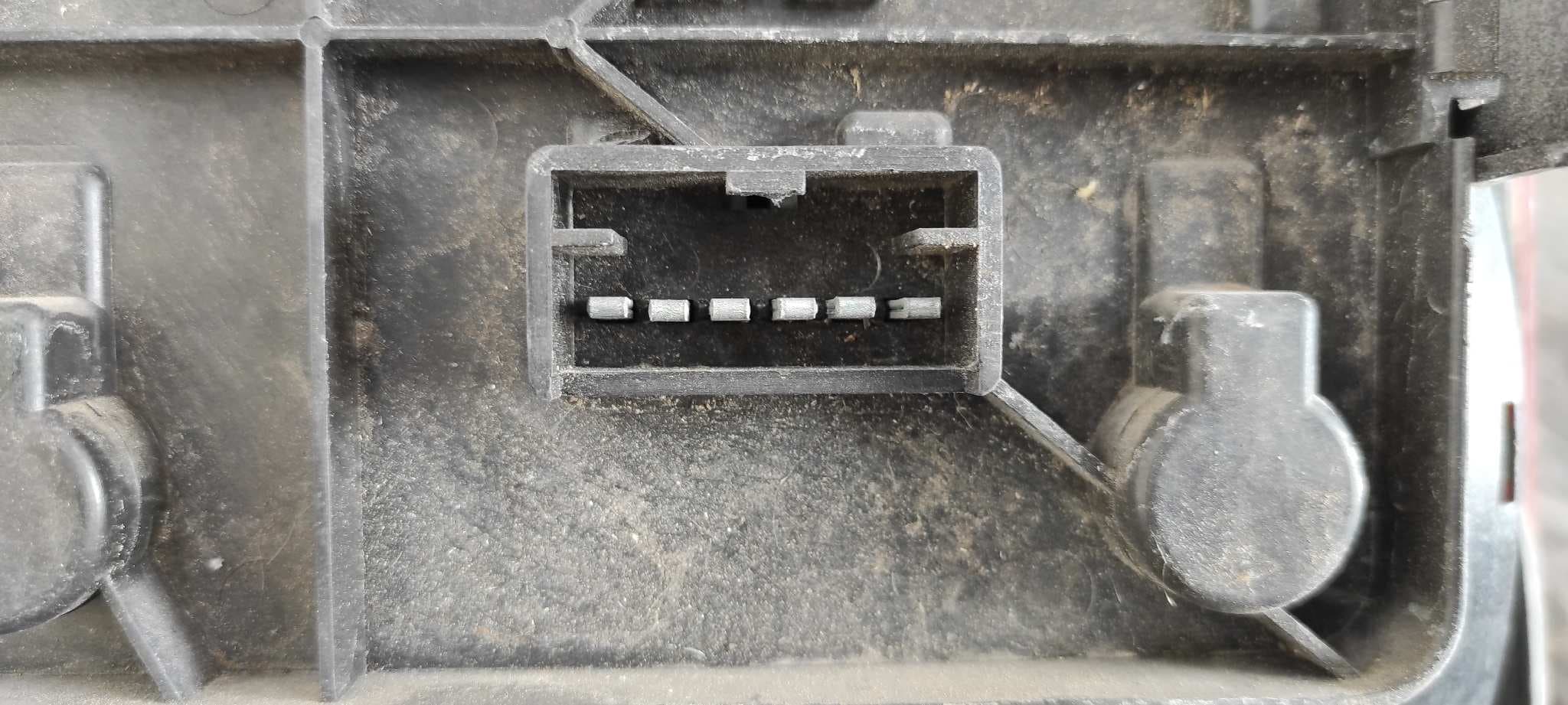 Recambio de PILOTO TRASERO DERECHO para SEAT MALAGA GL 021A2000 referencia OEM IAM 16007 1868   - GRIS 3