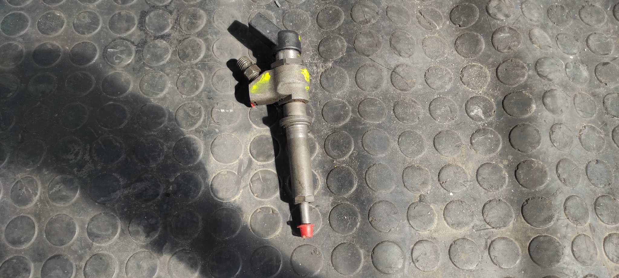 Recambio de INYECTOR para PEUGEOT PARTNER (S1) RHY  referencia OEM IAM 936819380 2