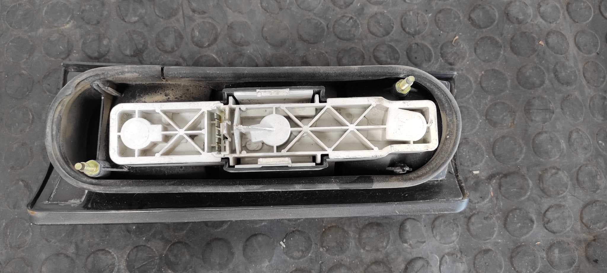 Recambio de PILOTO TRASERO IZQUIERDO para RENAULT RAPID/EXPRESS (F40) 1.6 Diesel F8M referencia OEM IAM SEIMA 20990G   - BLANCO 2