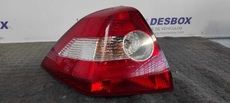 Recambio de PILOTO TRASERO IZQUIERDO para RENAULT MEGANE II CLASSIC BERLINA 1.6 16V K4M T7 referencia OEM IAM    - GRIS