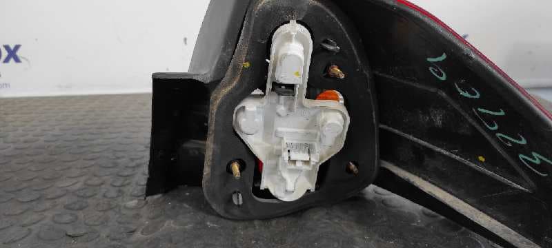 Recambio de PILOTO TRASERO IZQUIERDO para RENAULT MEGANE II CLASSIC BERLINA 1.6 16V K4M T7 referencia OEM IAM    - GRIS 8