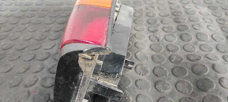 Recambio de PILOTO TRASERO DERECHO para VOLKSWAGEN POLO (867/871/873) referencia OEM IAM 867945257A 2