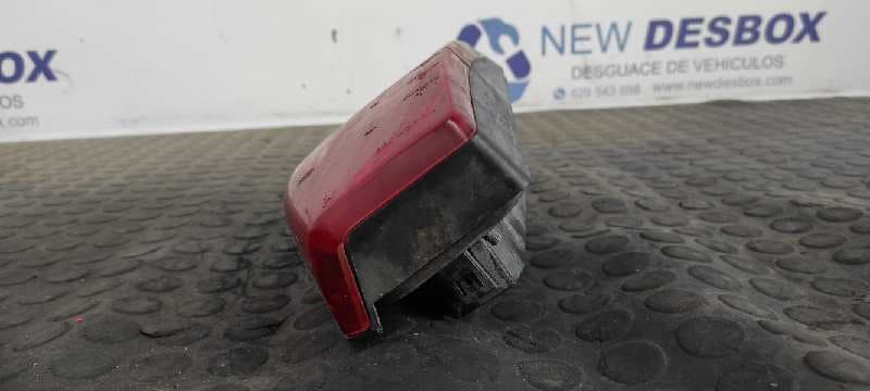 Recambio de PILOTO TRASERO DERECHO para VOLKSWAGEN POLO (867/871/873) referencia OEM IAM 867945257A 4