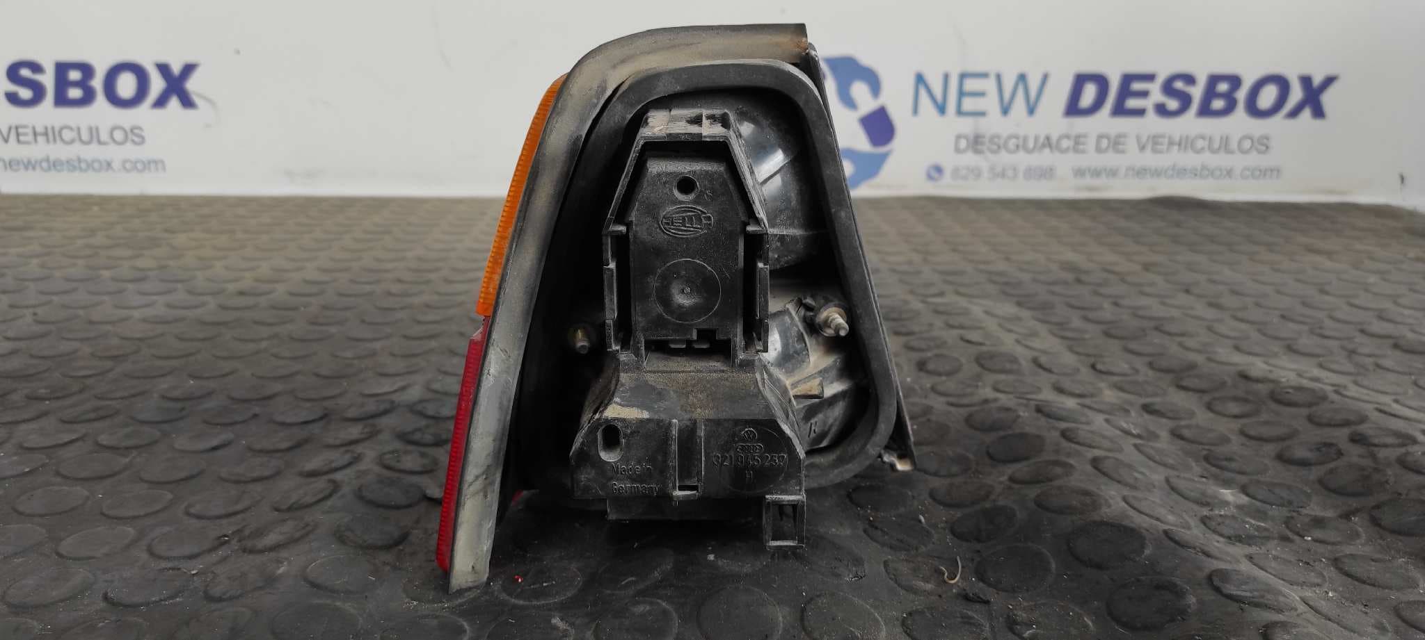 Recambio de PILOTO TRASERO DERECHO para VOLKSWAGEN PASSAT (321/23/27/31) referencia OEM IAM 321945257H 6