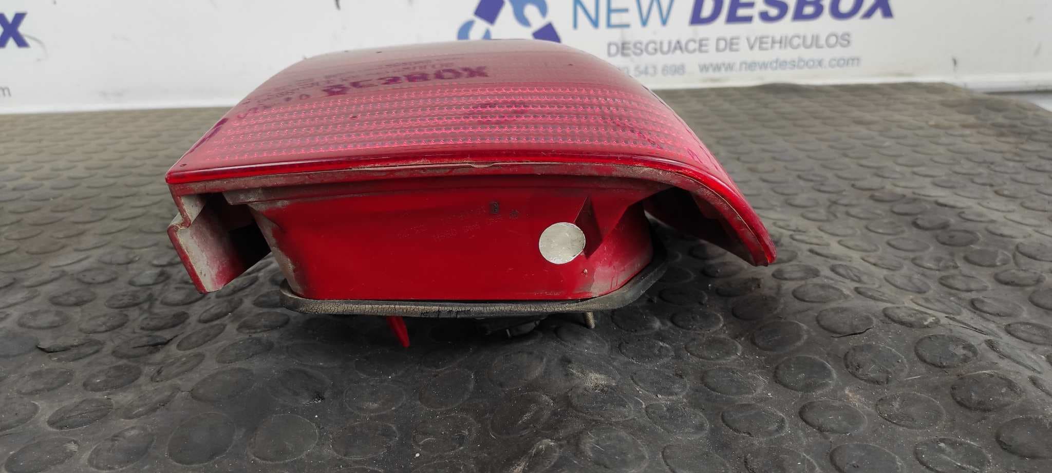 Recambio de PILOTO TRASERO DERECHO para VOLKSWAGEN POLO BERLINA (6N2) referencia OEM IAM 6N0945096H 7