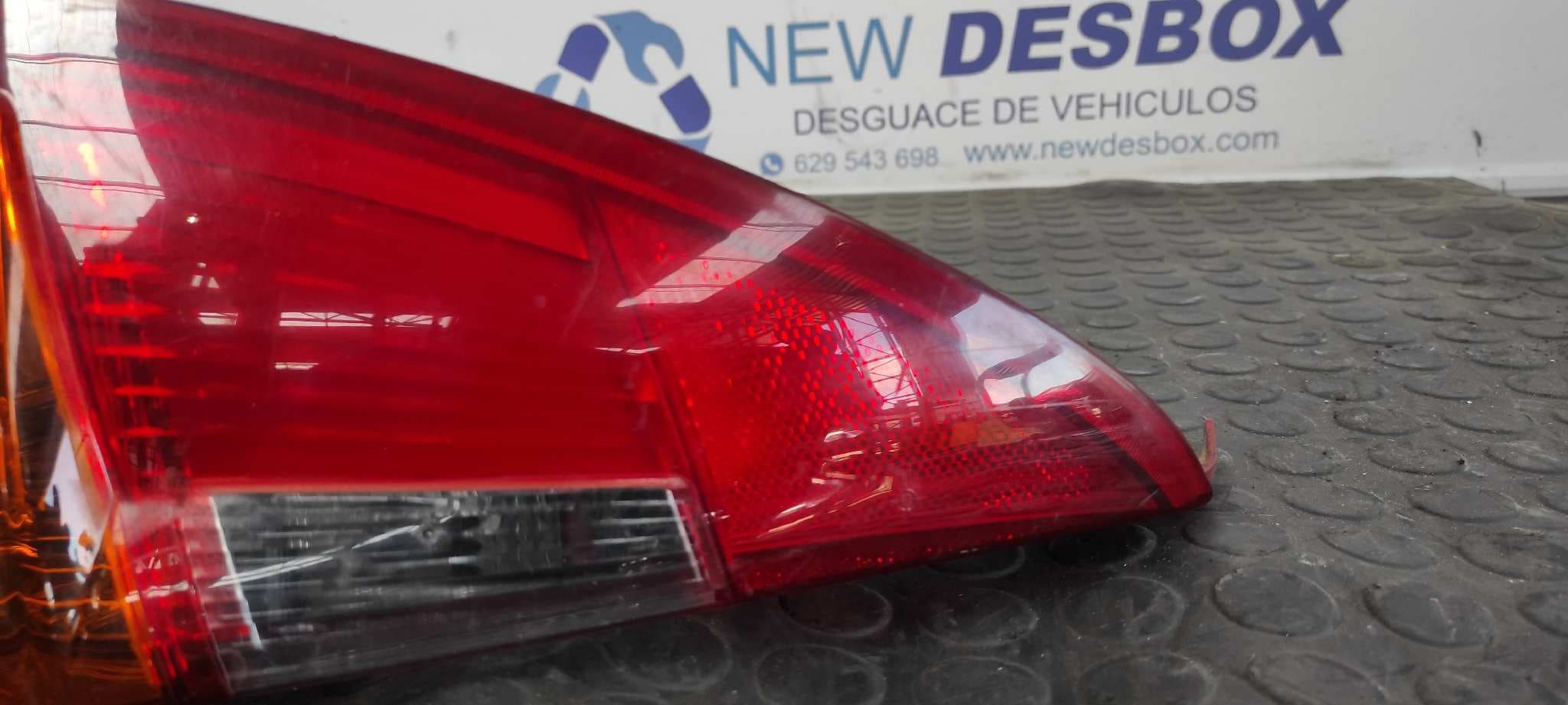 Recambio de PILOTO TRASERO DERECHO para FIAT PUNTO BERLINA (188) 1.2 CAT 188A4000 referencia OEM IAM 46523769   - GRANATE 2