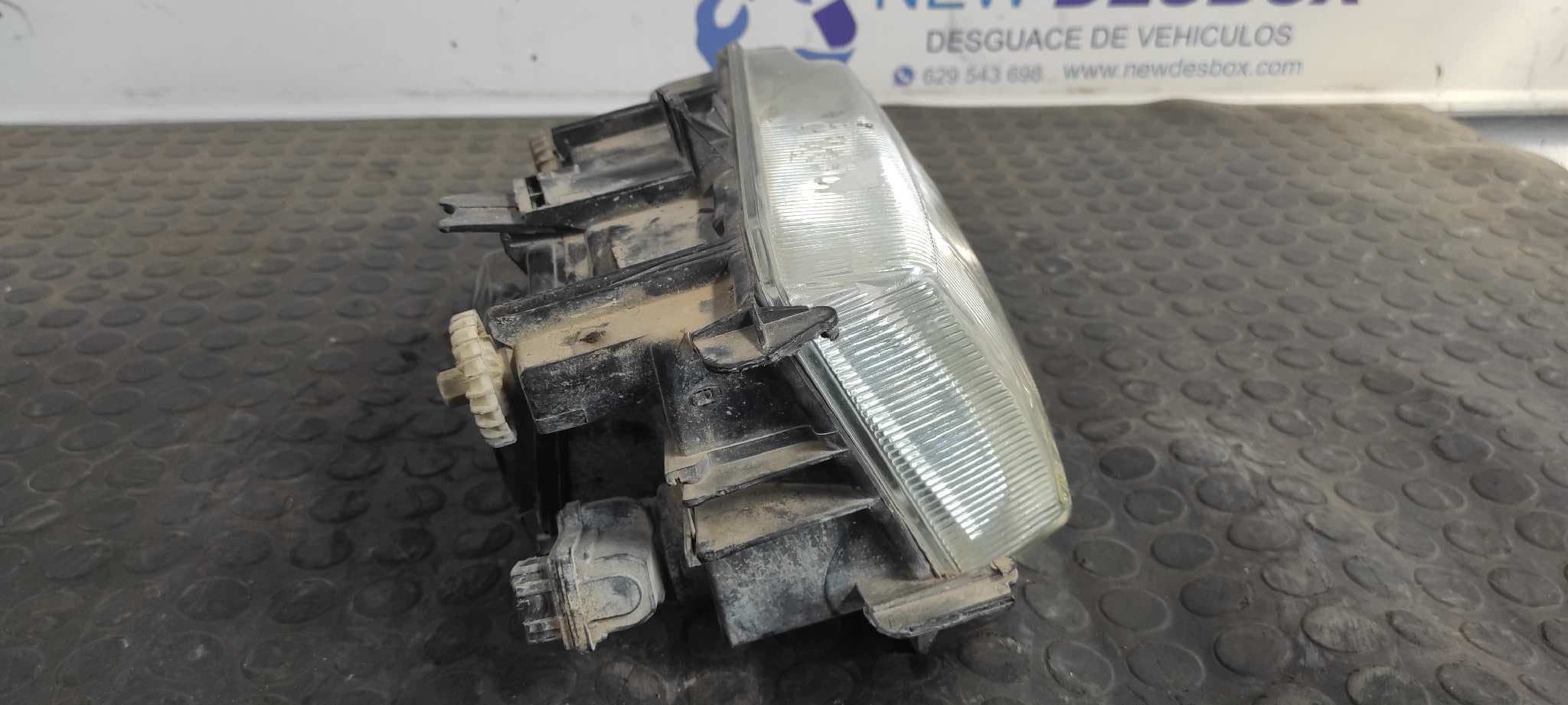 Recambio de FARO DERECHO para VOLKSWAGEN CADDY KA/KB (9K9) Familiar AYQ referencia OEM IAM 6K5941010   - BLANCO 4