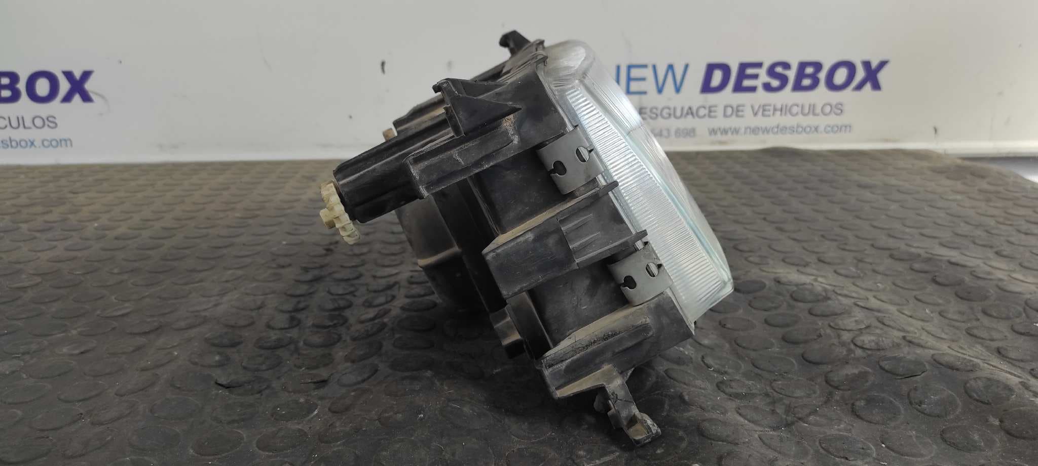 Recambio de FARO DERECHO para VOLKSWAGEN PASSAT BERLINA (312) referencia OEM IAM 13348000 3