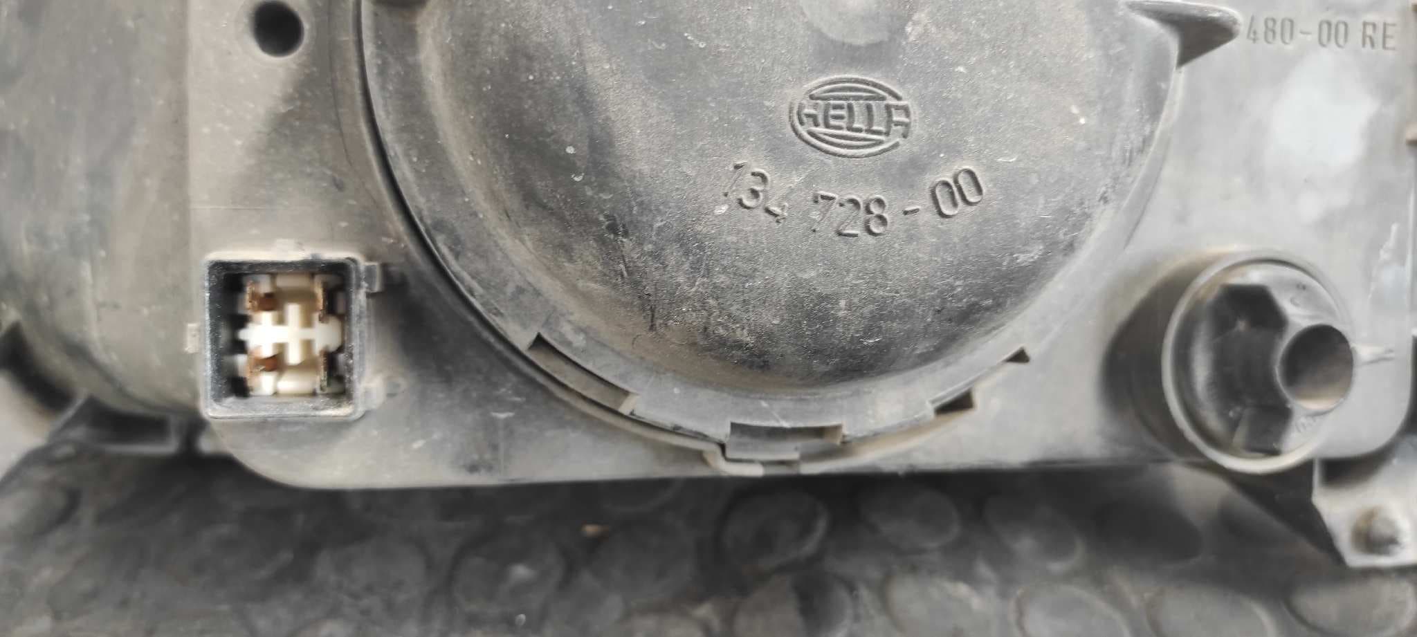 Recambio de FARO DERECHO para VOLKSWAGEN PASSAT BERLINA (312) referencia OEM IAM 13348000 8