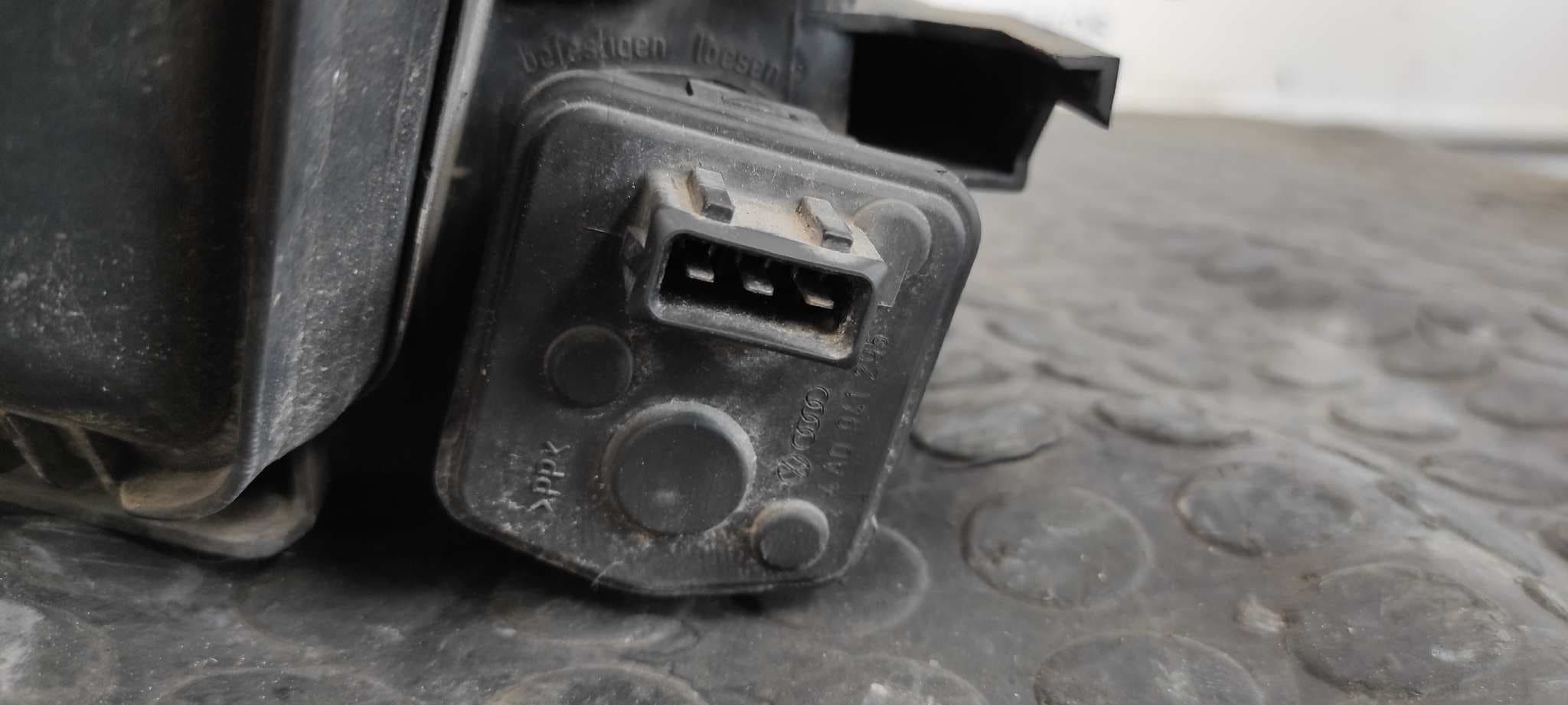 Recambio de FARO DERECHO para AUDI A6 BERLINA (C4) referencia OEM IAM 14050602 2