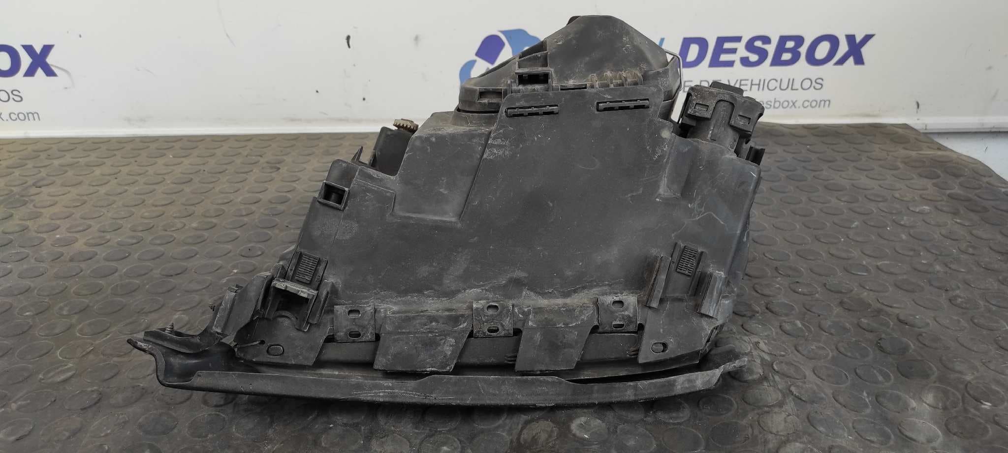 Recambio de FARO DERECHO para AUDI A6 BERLINA (C4) referencia OEM IAM 14050602 8