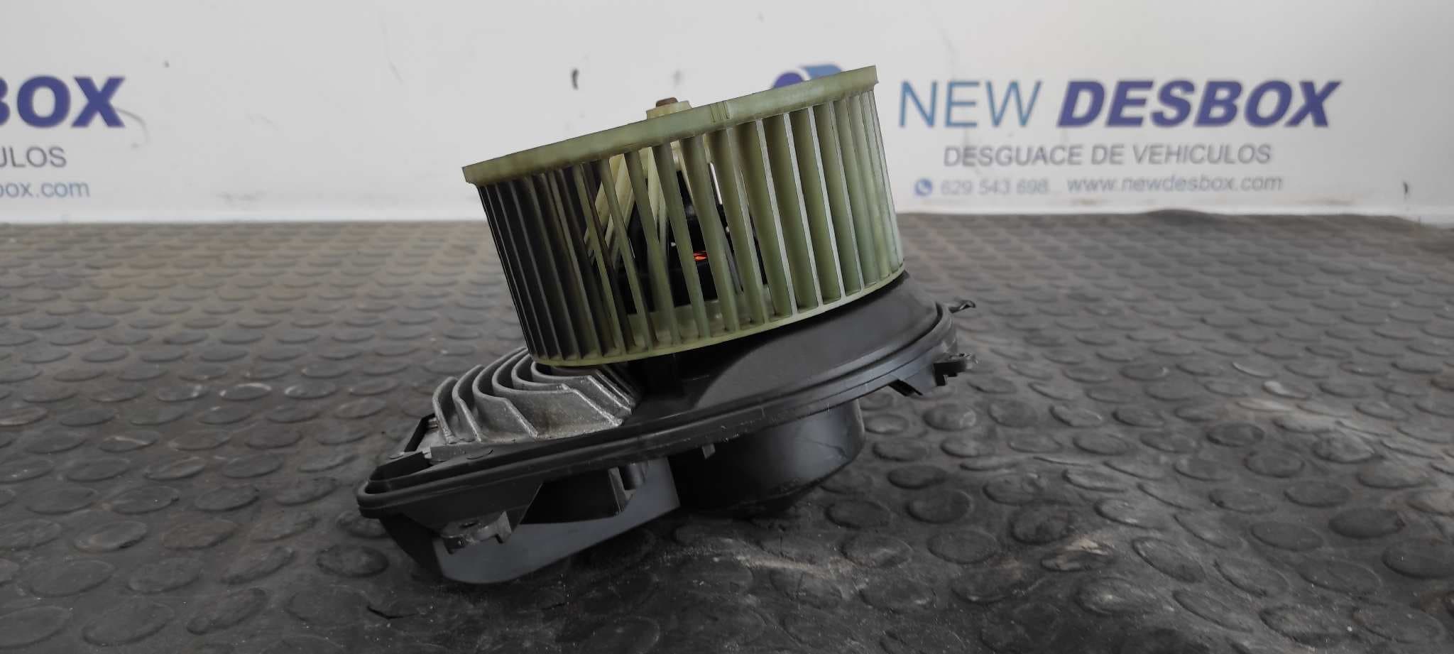 Recambio de MOTOR CALEFACCION para VOLKSWAGEN PASSAT BERLINA (3B3) AWT referencia OEM IAM 8D1820021   - AZUL 2