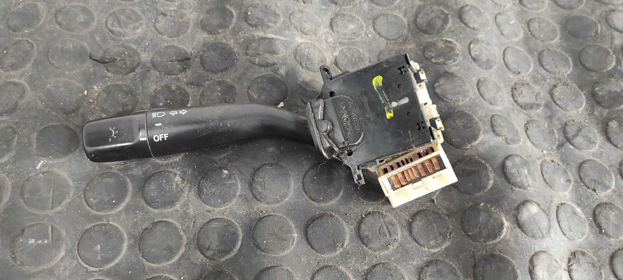 Recambio de MANDO LUCES para TOYOTA COROLLA (E11) referencia OEM IAM 17A089