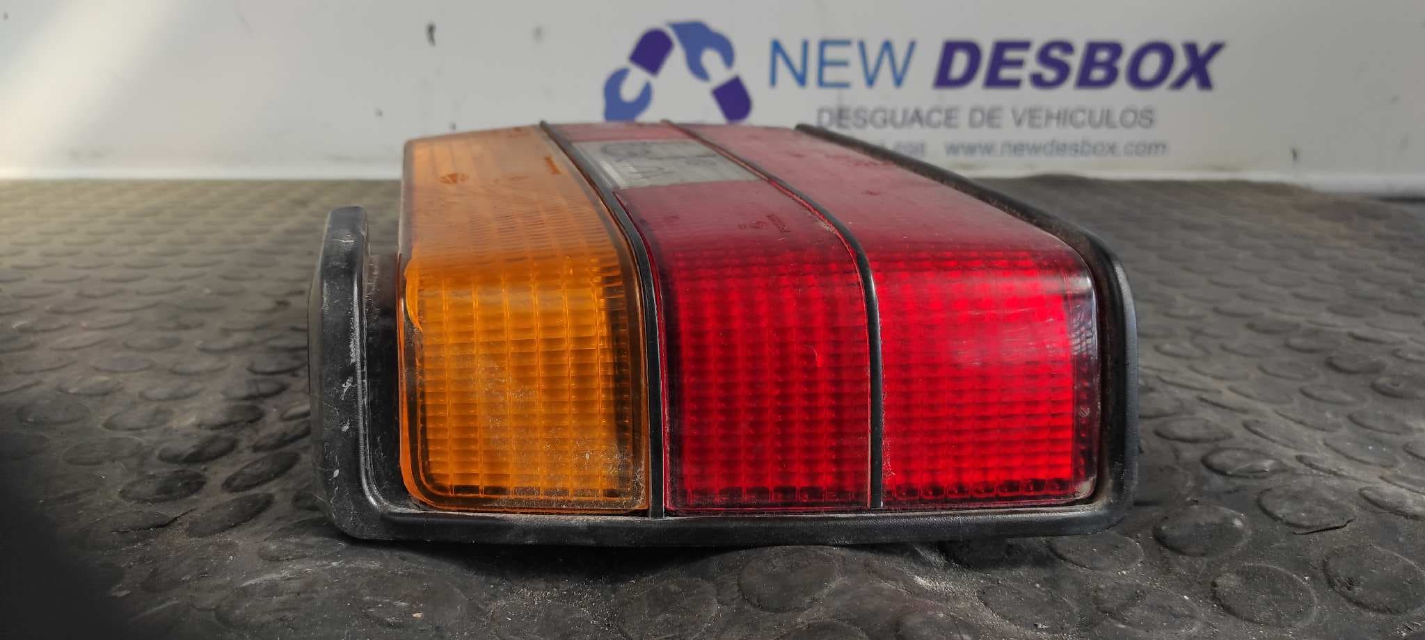 Recambio de PILOTO TRASERO IZQUIERDO para VOLKSWAGEN JETTA (165/167) referencia OEM IAM 165945111 5
