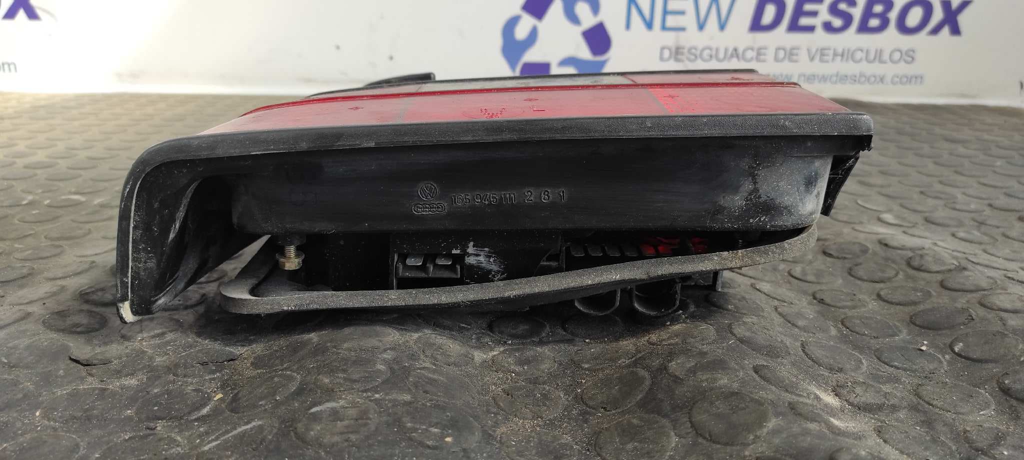 Recambio de PILOTO TRASERO IZQUIERDO para VOLKSWAGEN JETTA (165/167) referencia OEM IAM 165945111 3