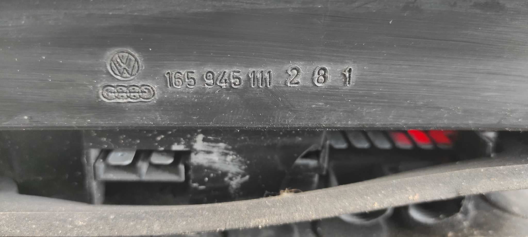 Recambio de PILOTO TRASERO IZQUIERDO para VOLKSWAGEN JETTA (165/167) referencia OEM IAM 165945111 8
