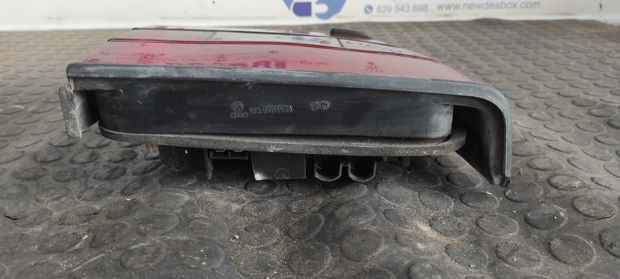 Recambio de PILOTO TRASERO DERECHO para VOLKSWAGEN JETTA (165/167) referencia OEM IAM 165945112A 8