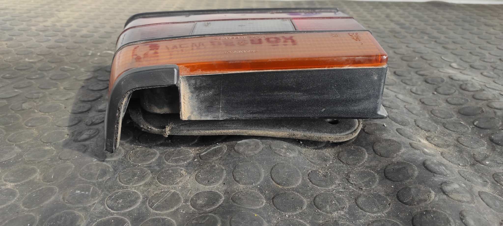 Recambio de PILOTO TRASERO DERECHO para VOLKSWAGEN JETTA (165/167) referencia OEM IAM 165945112A 9