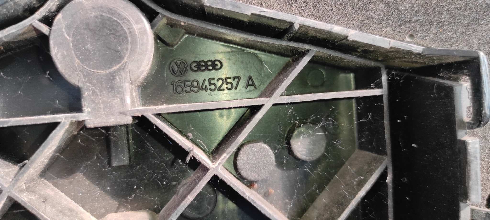 Recambio de PILOTO TRASERO DERECHO para VOLKSWAGEN JETTA (165/167) referencia OEM IAM 165945112A 2