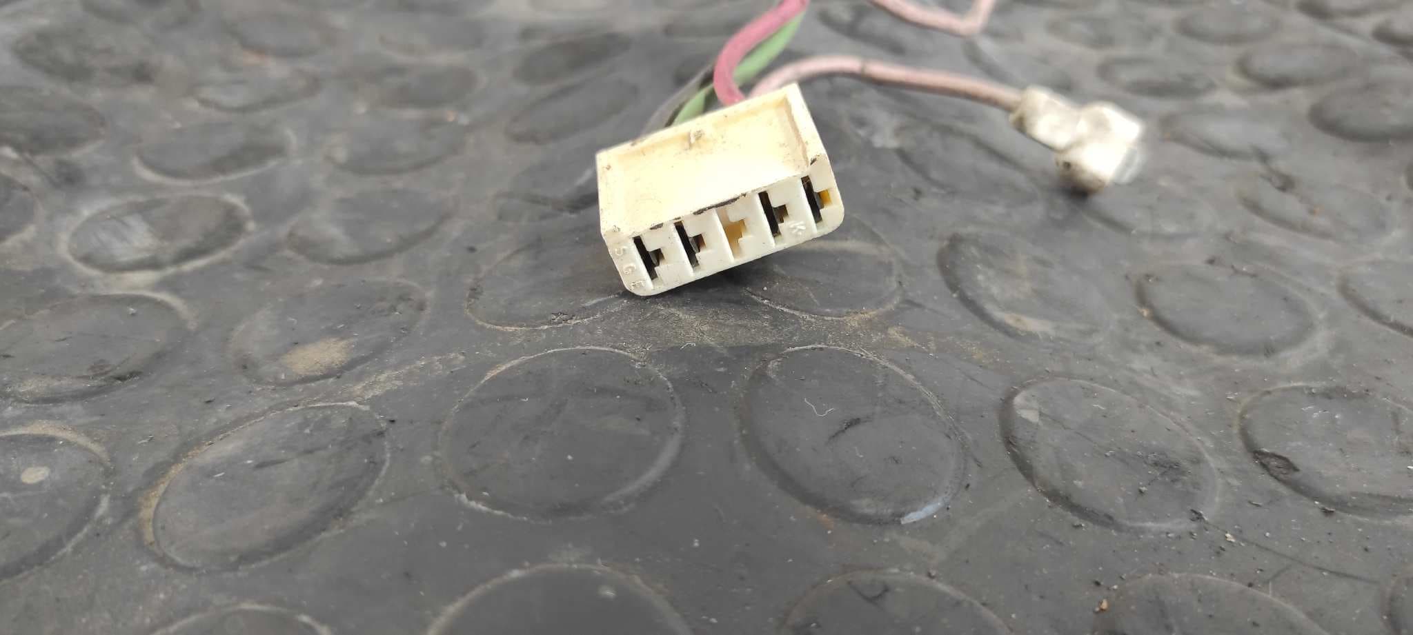 Recambio de MOTOR LIMPIA DELANTERO para RENAULT 6 1.0 referencia OEM IAM 0390236002 4