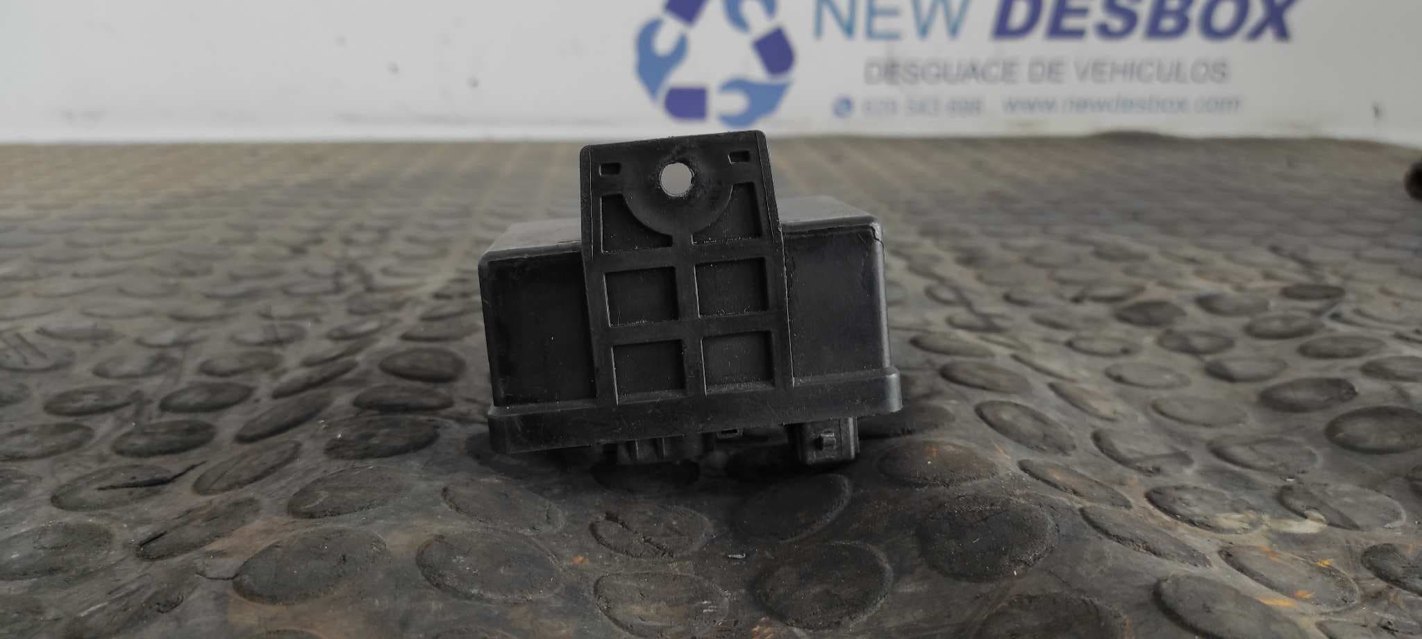 Recambio de CAJA PRECALENTAMIENTO para PEUGEOT PARTNER (S1) Break WJZDW8 referencia OEM IAM PPC 7 12   - BLANCO 3