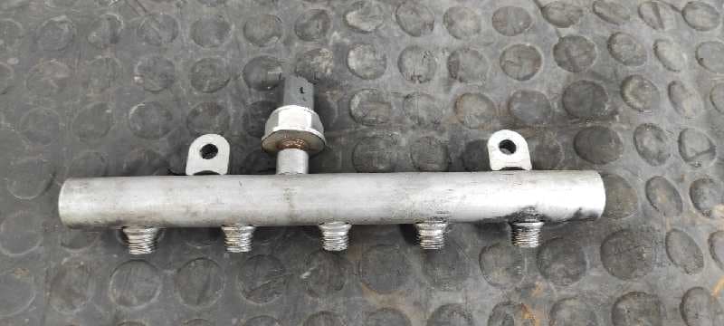 Recambio de RAMPA INYECTORA para PEUGEOT 407 2.0 RHR referencia OEM IAM 9645689580 4