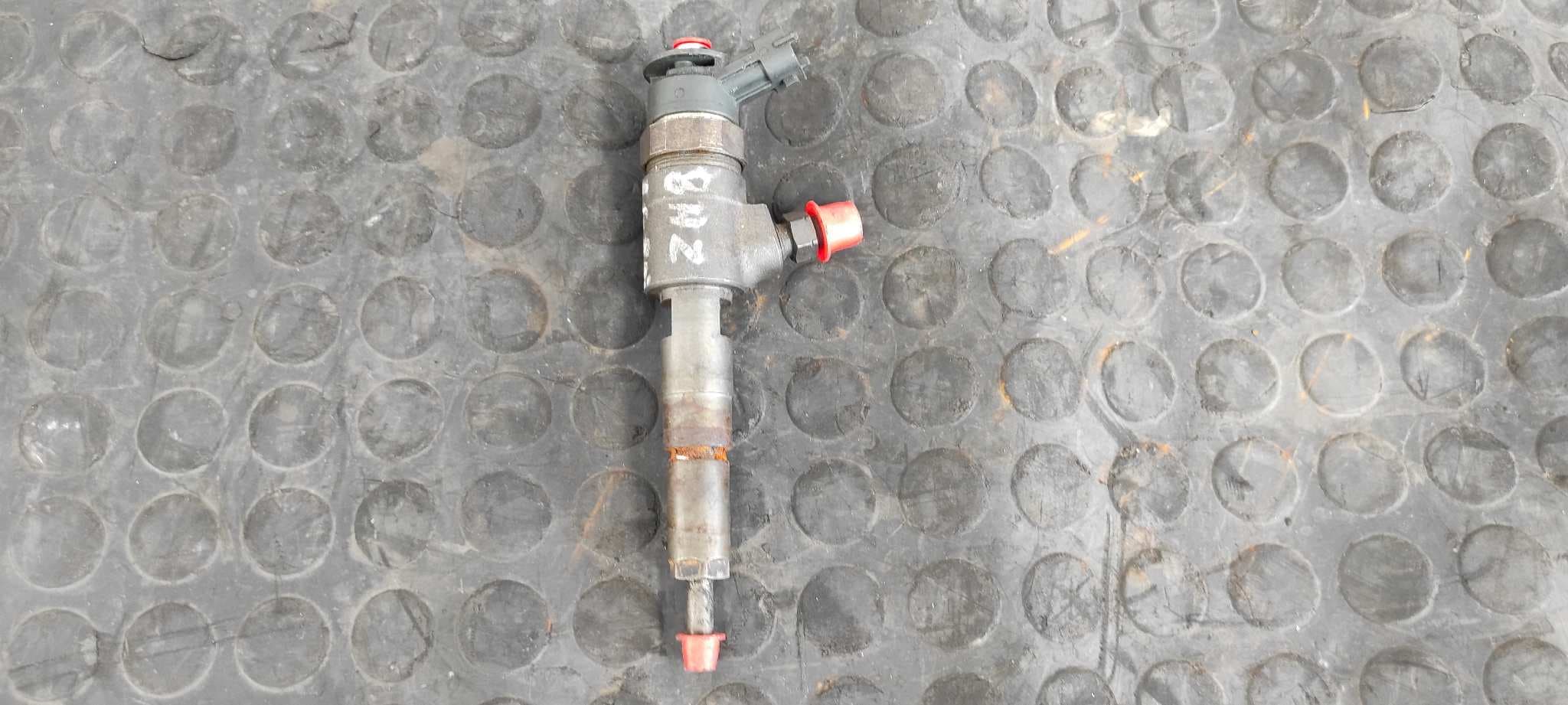 Recambio de INYECTOR para PEUGEOT 206 BERLINA 8HZ referencia OEM IAM 0445110252