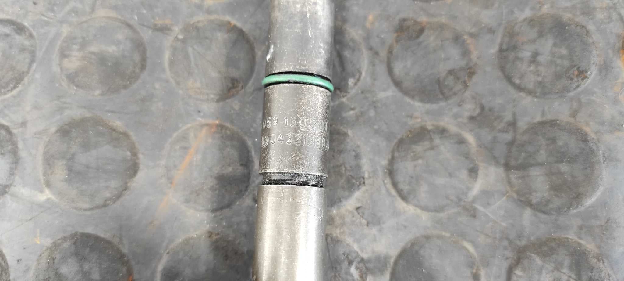 Recambio de INYECTOR para AUDI A8 (D2) AFB referencia OEM IAM 059130201 3