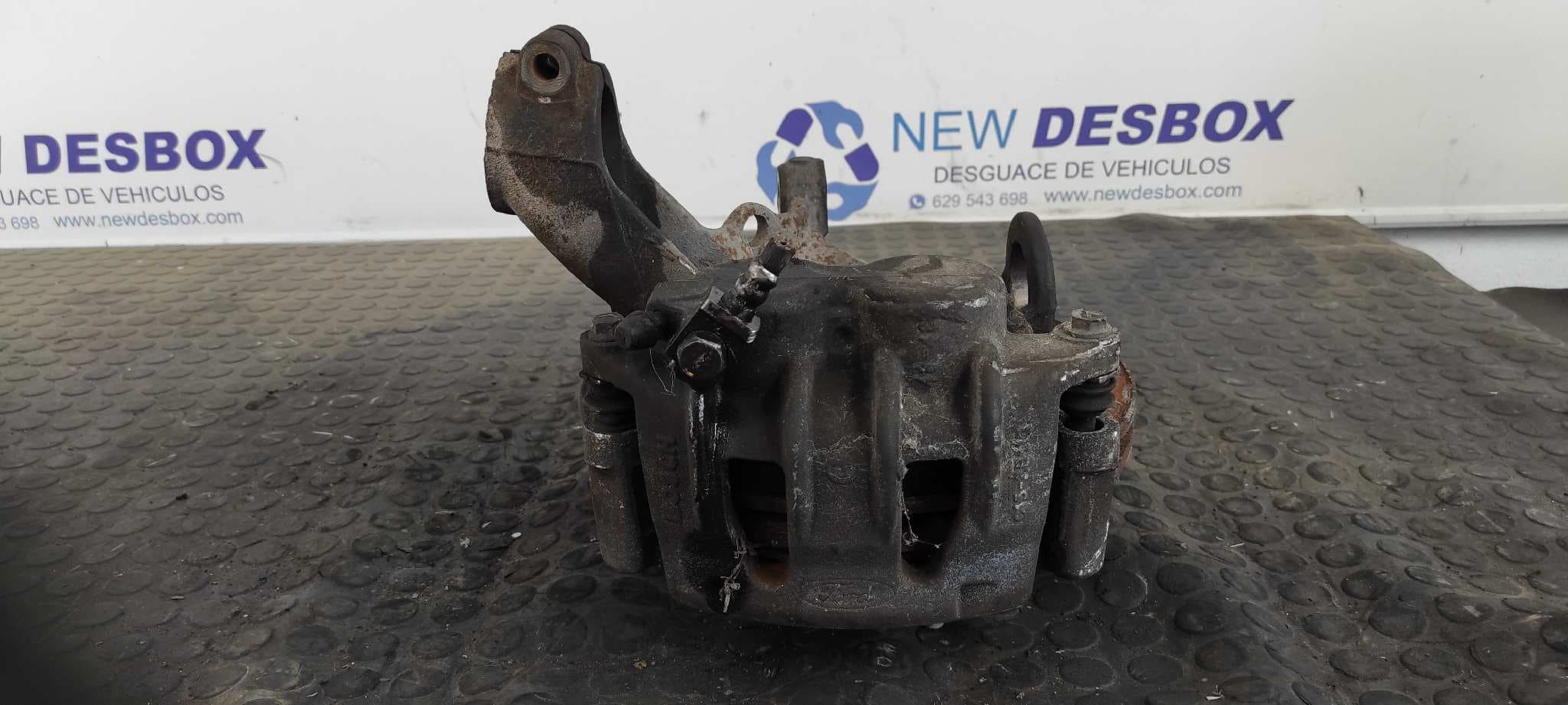 Recambio de MANGUETA DELANTERA DERECHA para FORD TRANSIT CAJA CERRADA, LARGA (FY) (2000 =>) F3FA referencia OEM IAM    - BLANCO 4