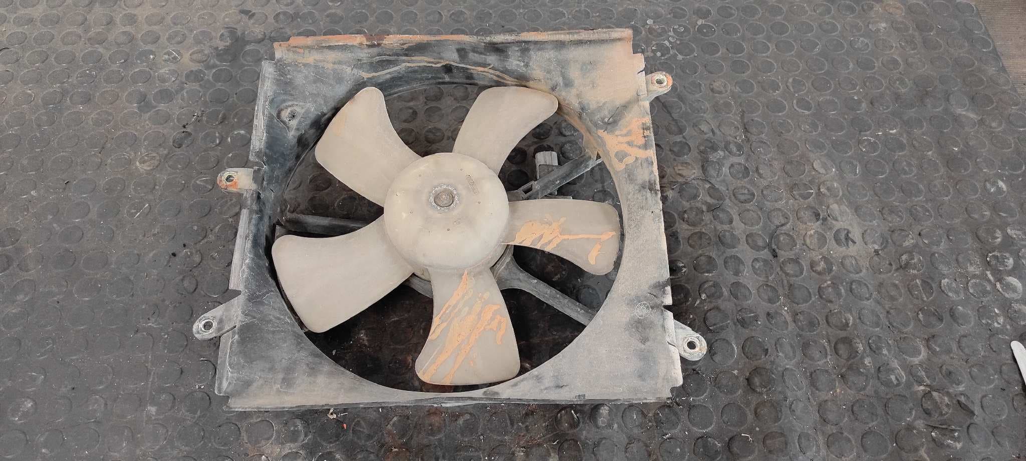 Recambio de ELECTROVENTILADOR para TOYOTA RAV 4 FUNCRUISER (A1) 2.0 16V CAT 3SFE referencia OEM IAM    - ROJO 3