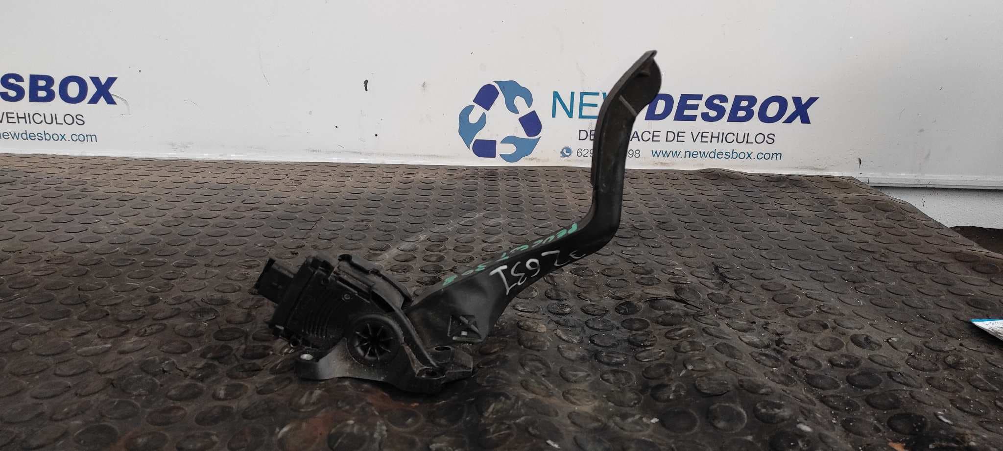 Recambio de POTENCIOMETRO PEDAL para PEUGEOT 308 5FW referencia OEM IAM 968153038000   - PLATA 4