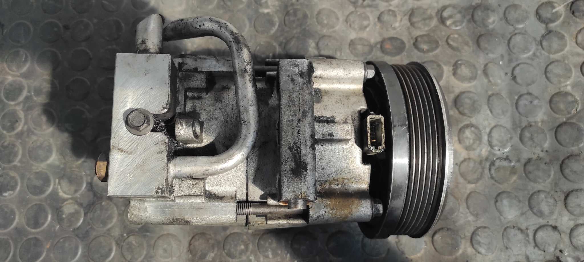 Recambio de COMPRESOR AIRE ACONDICIONADO para FORD TRANSIT MOD. 2000 COMBI FT  260   2.0  corto ABFA referencia OEM IAM ABFA   - BLANCO 3