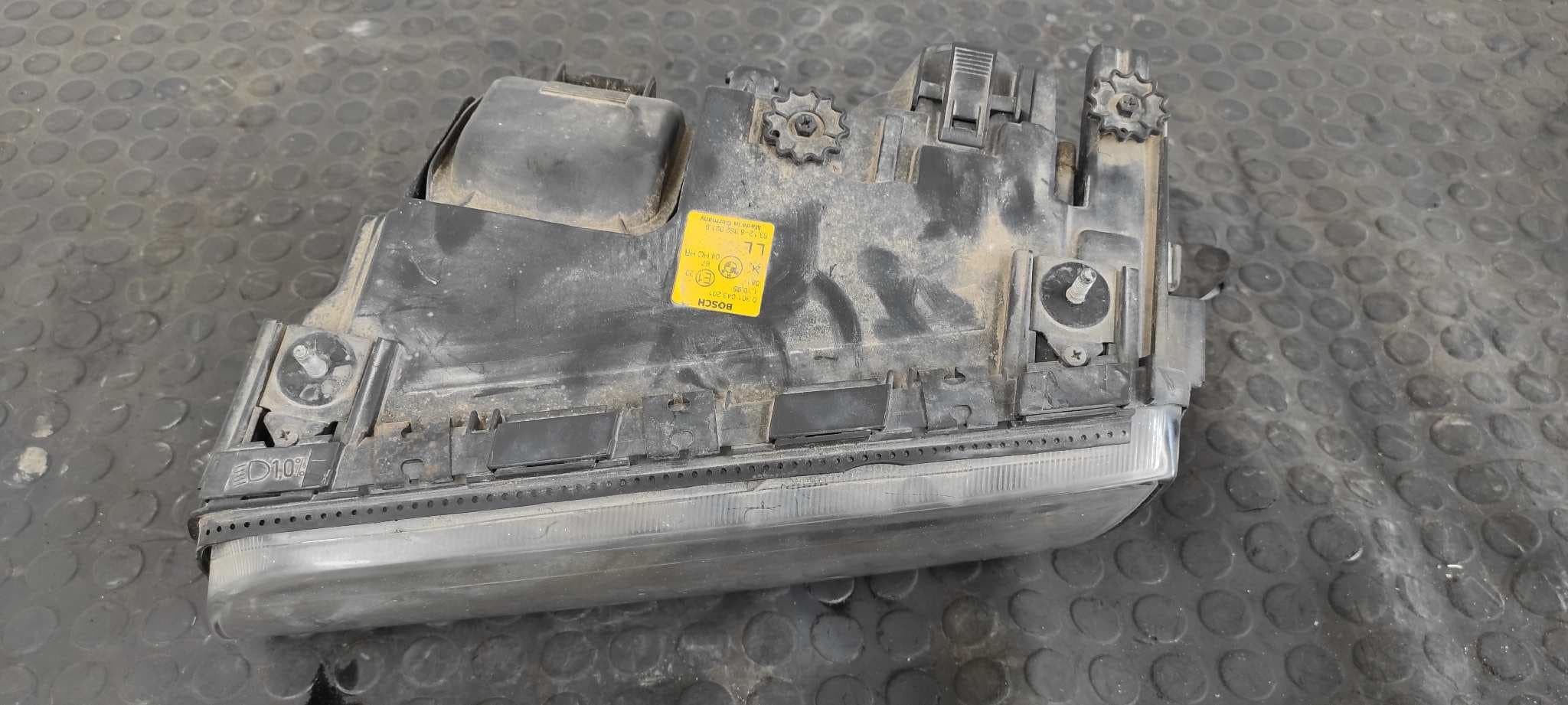Recambio de FARO IZQUIERDO para BMW SERIE 7 (E38) 2.8 24V CAT 286S1G     referencia OEM IAM 631283520219   - GRIS 5