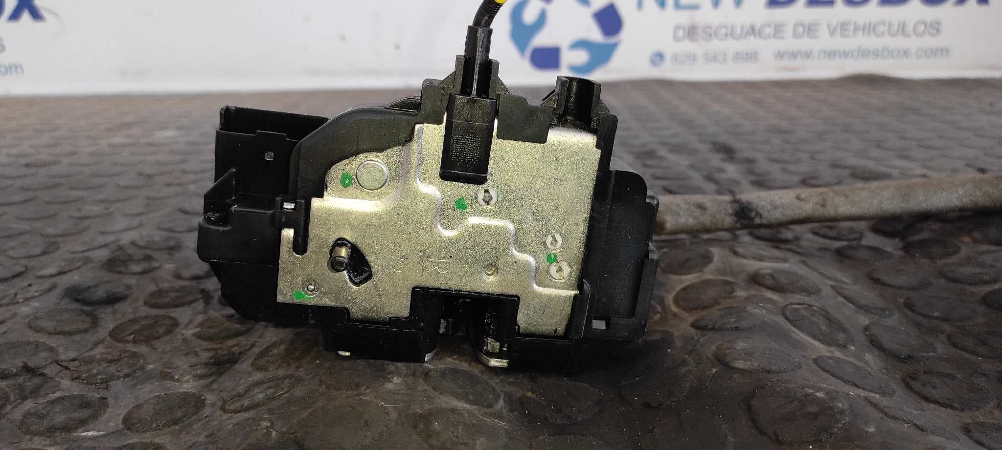 Recambio de CERRADURA PUERTA TRASERA DERECHA para NISSAN NOTE (E11E) Acenta CR14DE referencia OEM IAM XRRC   - DORADO 3