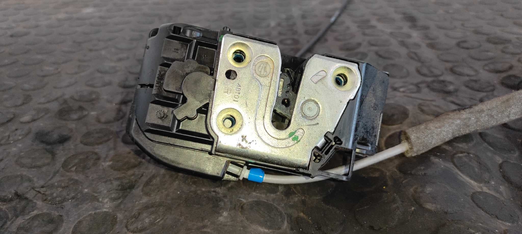 Recambio de CERRADURA PUERTA TRASERA DERECHA para NISSAN NOTE (E11E) Acenta CR14DE referencia OEM IAM XRRC   - DORADO 4