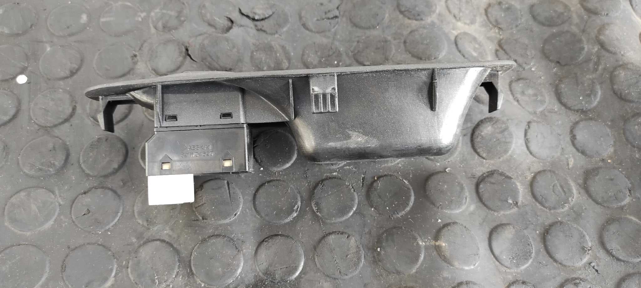Recambio de MANDO ELEVALUNAS DELANTERO DERECHO para HYUNDAI ACCENT (LC) GLS G4EDG referencia OEM IAM 621W04620   - DORADO 5