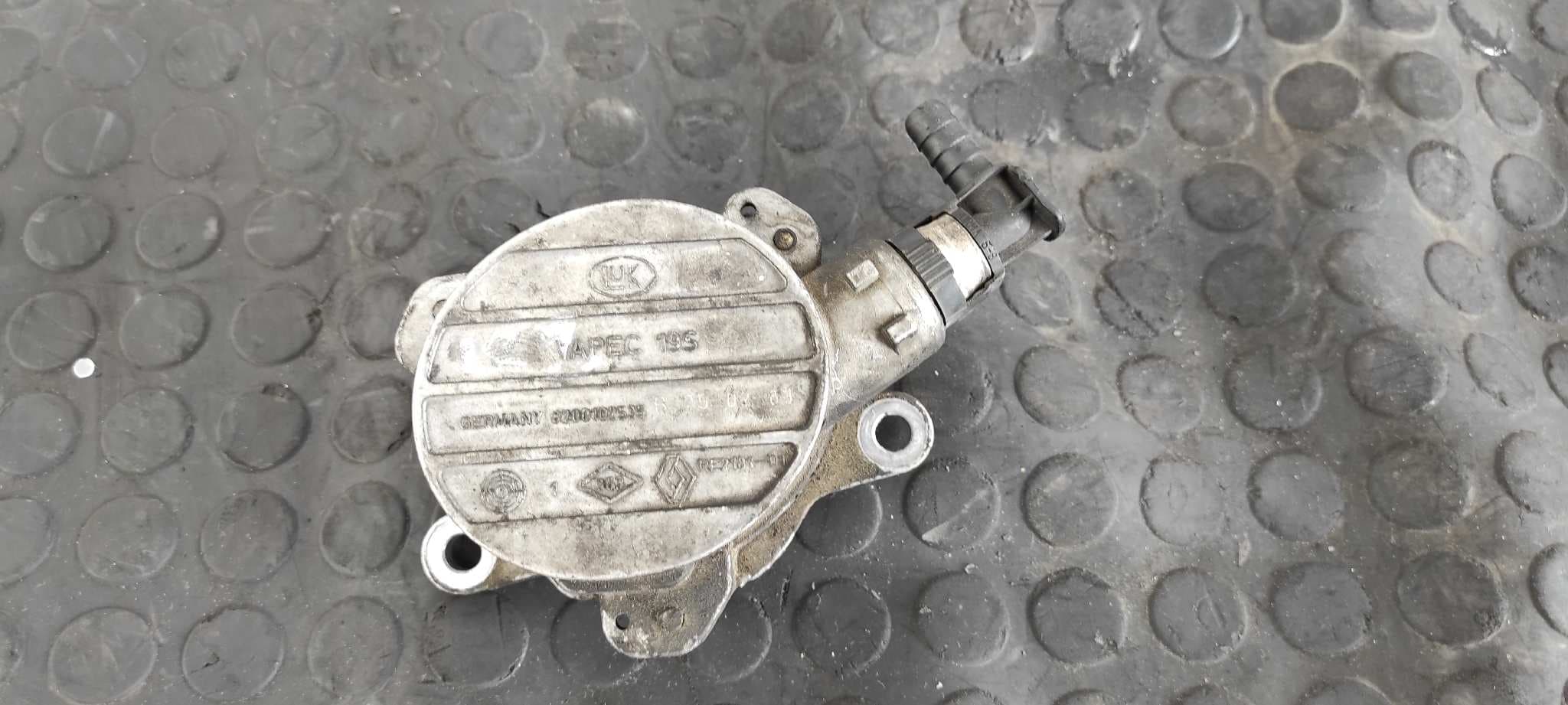 Recambio de DEPRESOR FRENO / BOMBA VACIO para RENAULT MASTER COMBI DESDE '98 2.2 Diesel G9U720 referencia OEM IAM 8200102535   - BLANCO