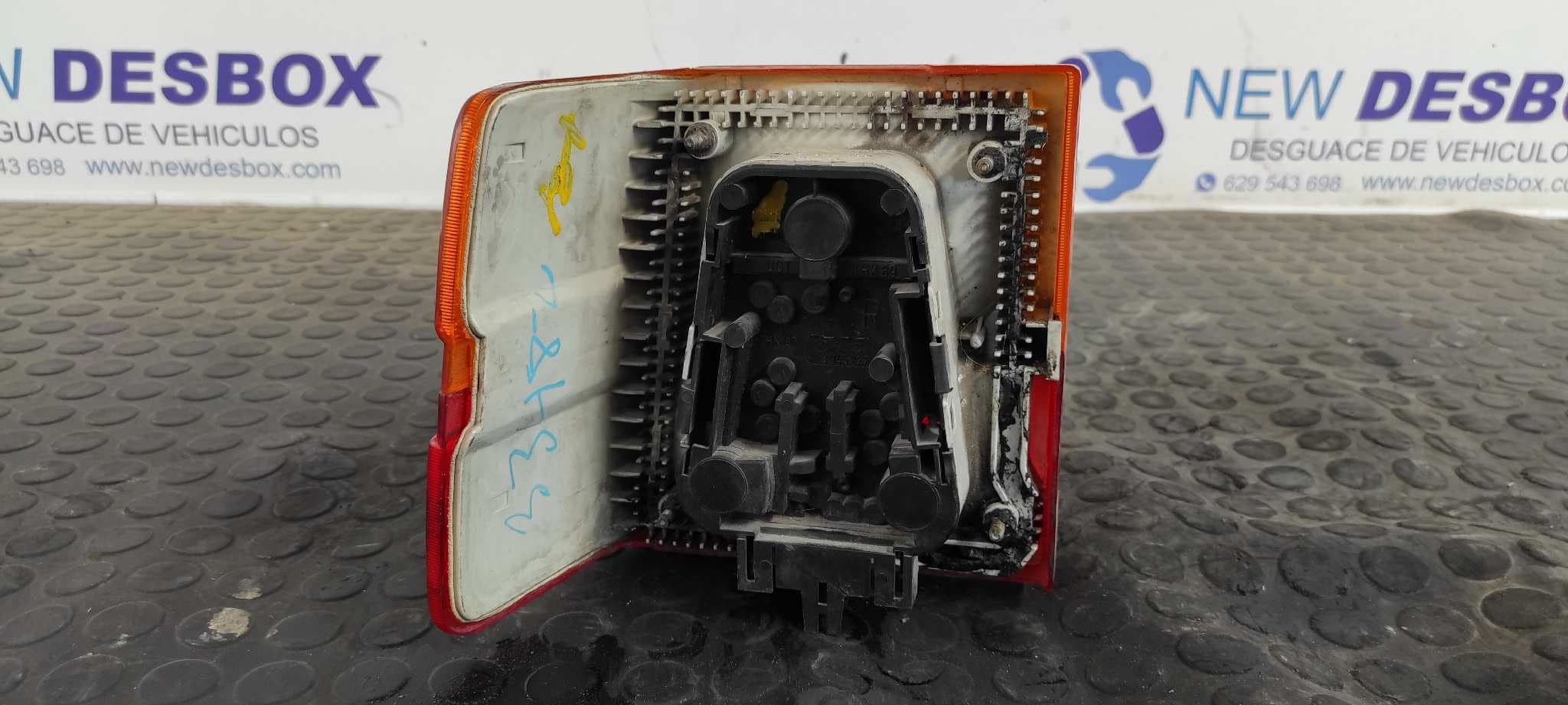 Recambio de PILOTO TRASERO DERECHO para AUDI 100 BERLINA (C4) Básico AAR referencia OEM IAM 443945222   - BLANCO 3