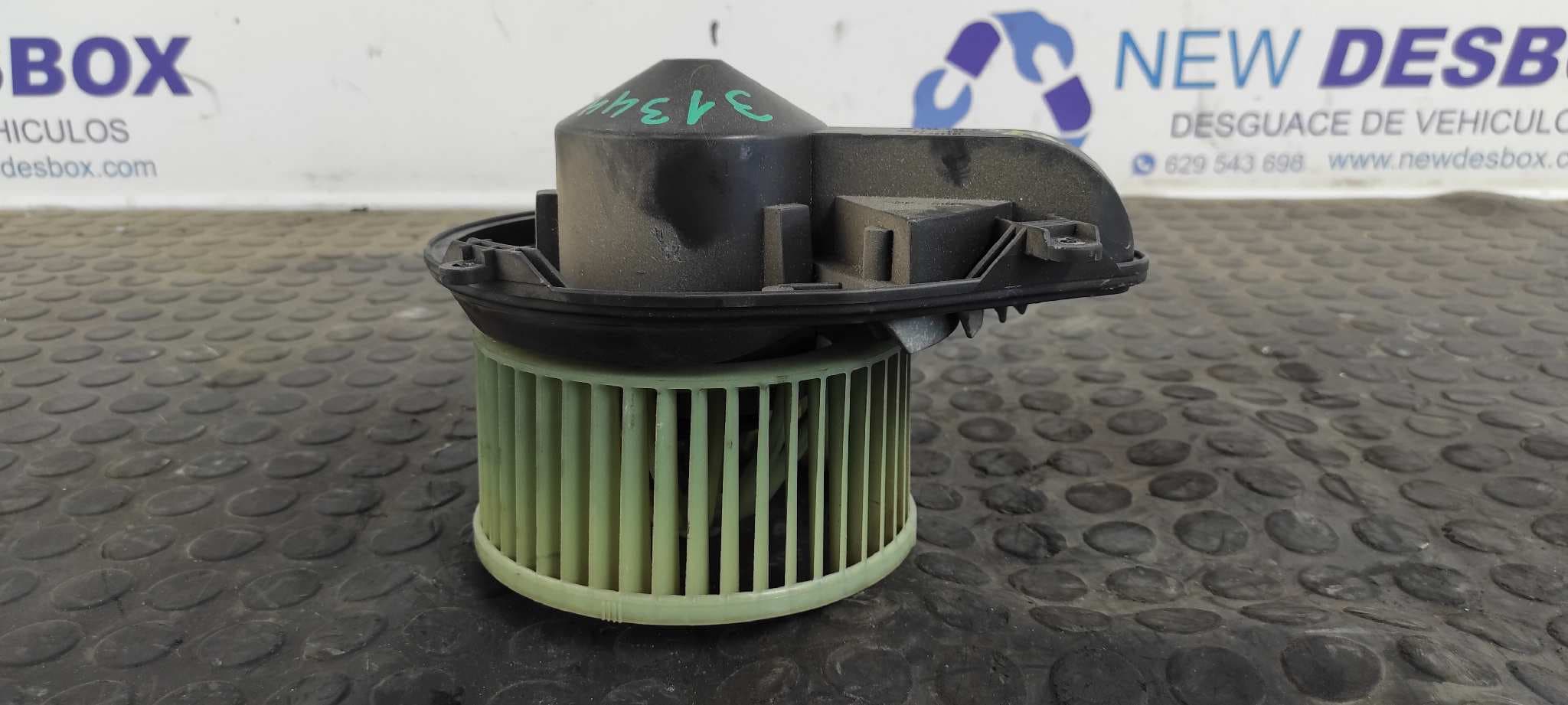 Recambio de MOTOR CALEFACCION para VOLKSWAGEN PASSAT BERLINA (3B2) Básico AHL referencia OEM IAM 8D1820021   - GRIS 2