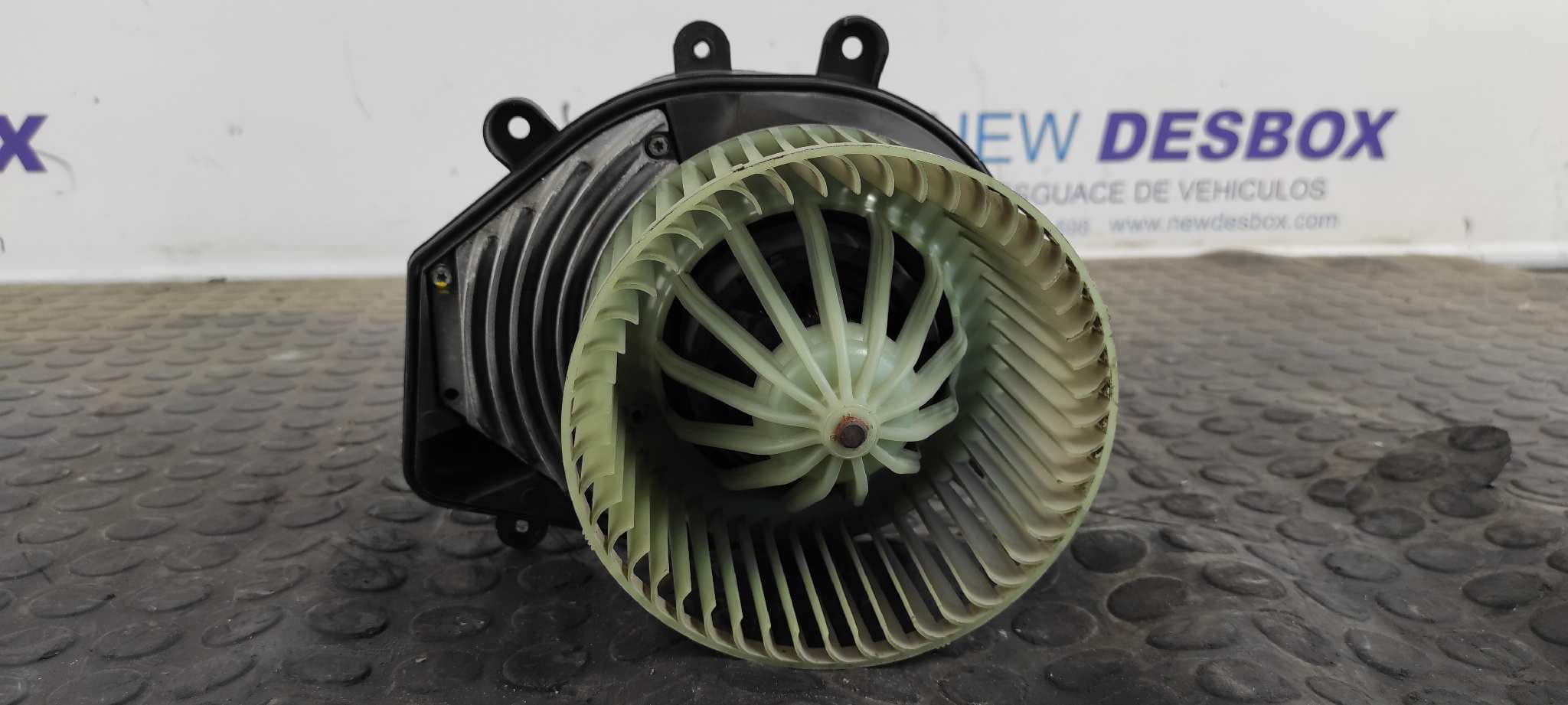 Recambio de MOTOR CALEFACCION para VOLKSWAGEN PASSAT BERLINA (3B2) Básico AHL referencia OEM IAM 8D1820021   - GRIS 6
