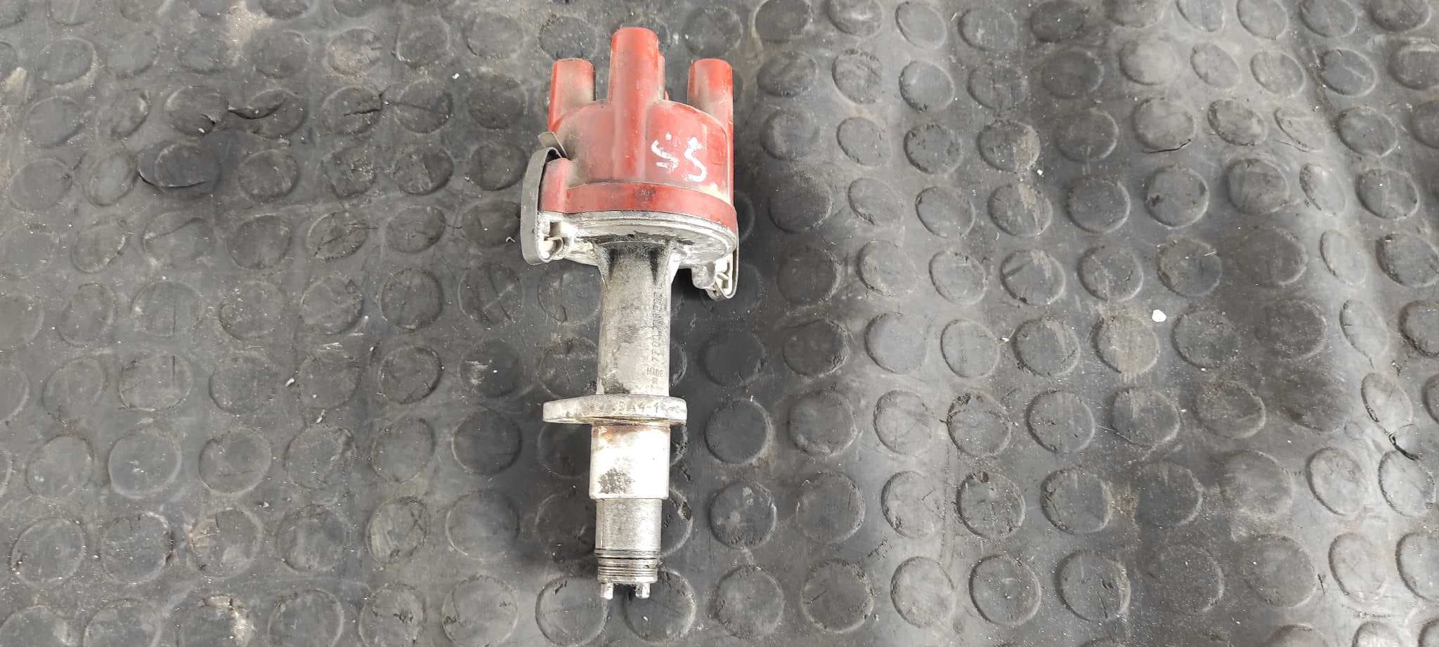 Recambio de DELCO para RENAULT 5 (B/C40) C3J referencia OEM IAM 7700726732