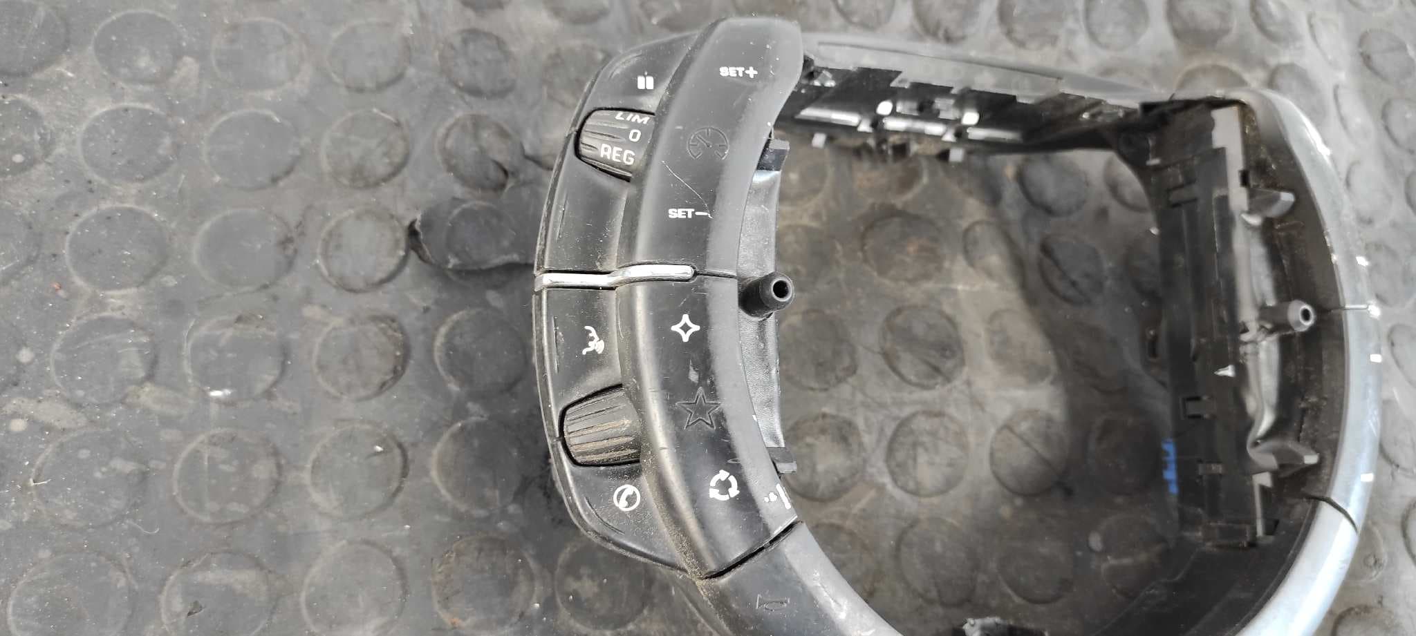 Recambio de MANDO MULTIFUNCION para CITROEN C4 GRAND PICASSO 9HZ referencia OEM IAM 96624939XT   - DORADO 2