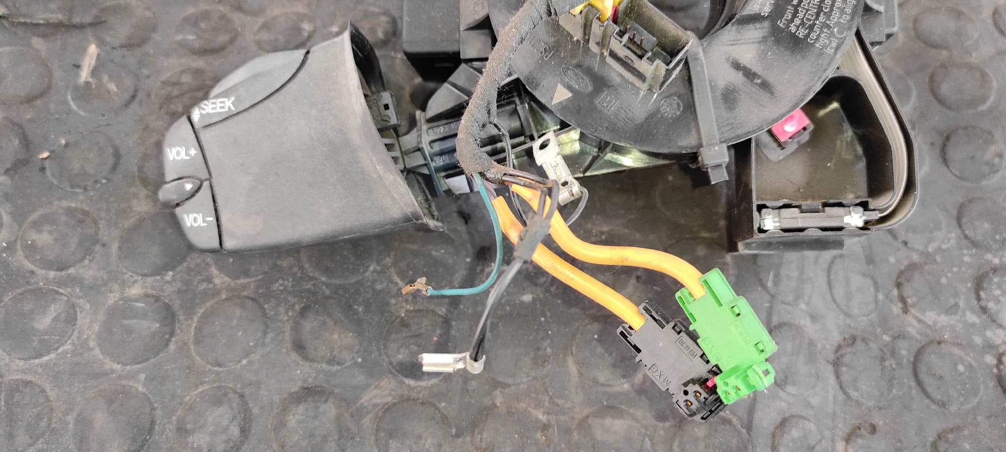 Recambio de MANDO MULTIFUNCION para FORD FIESTA (CBK) 1.4 16V CAT FXJB referencia OEM IAM 1S7T13335AE   - NEGRO 6