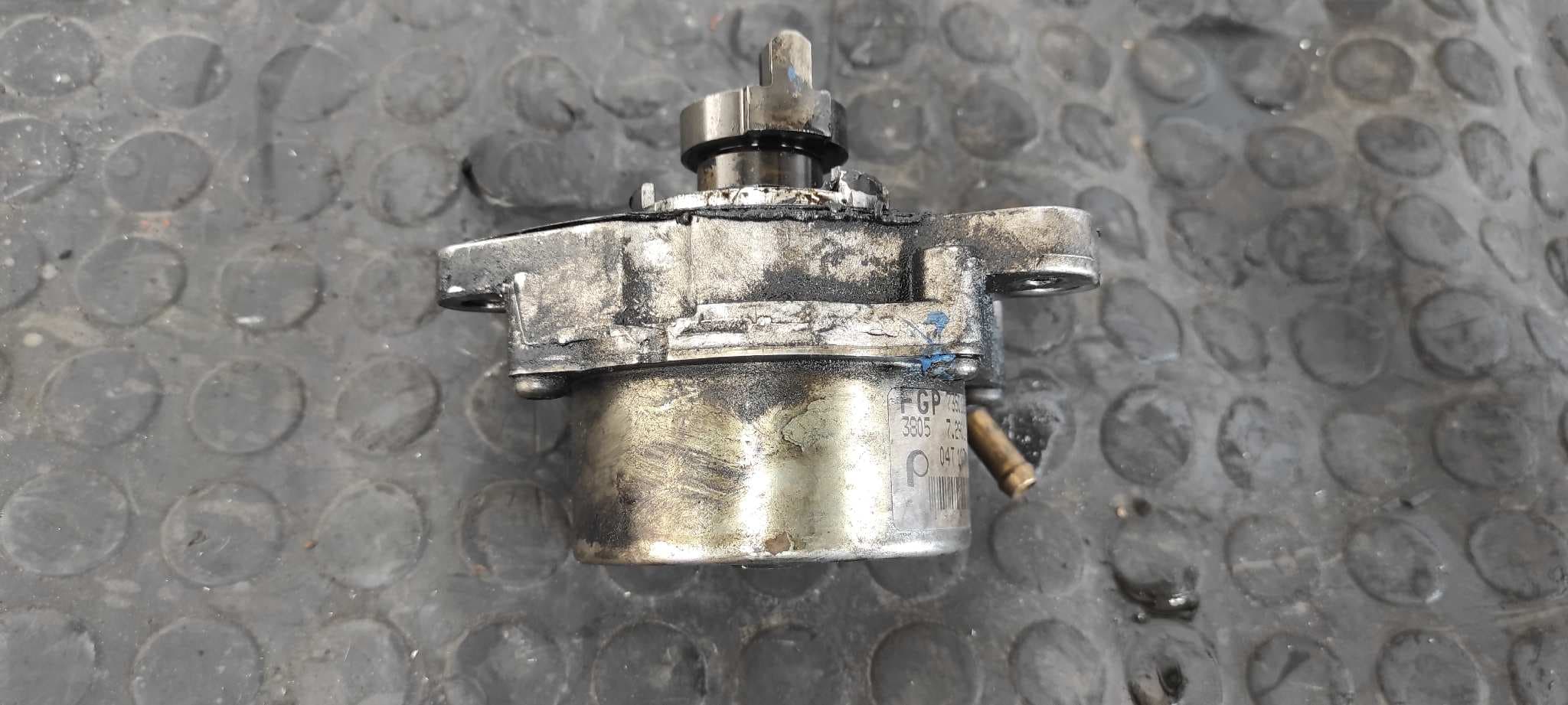 Recambio de DEPRESOR FRENO / BOMBA VACIO para FIAT DOBLO (119) 1.3 16V JTD CAT 223A5000 referencia OEM IAM 73501358   - GRIS 4