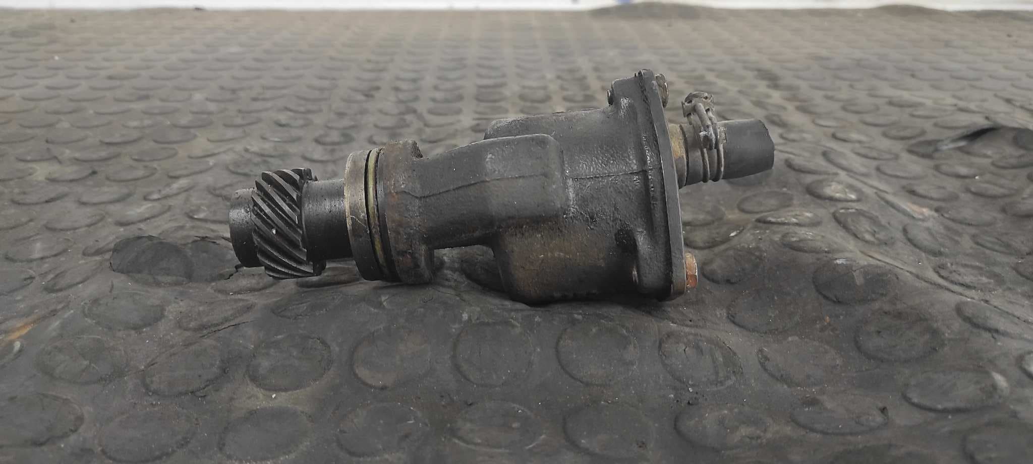 Recambio de DEPRESOR FRENO / BOMBA VACIO para SEAT INCA (6K9) 1.9 D CLX Familiar 1Y referencia OEM IAM 028207A   - BLANCO 2