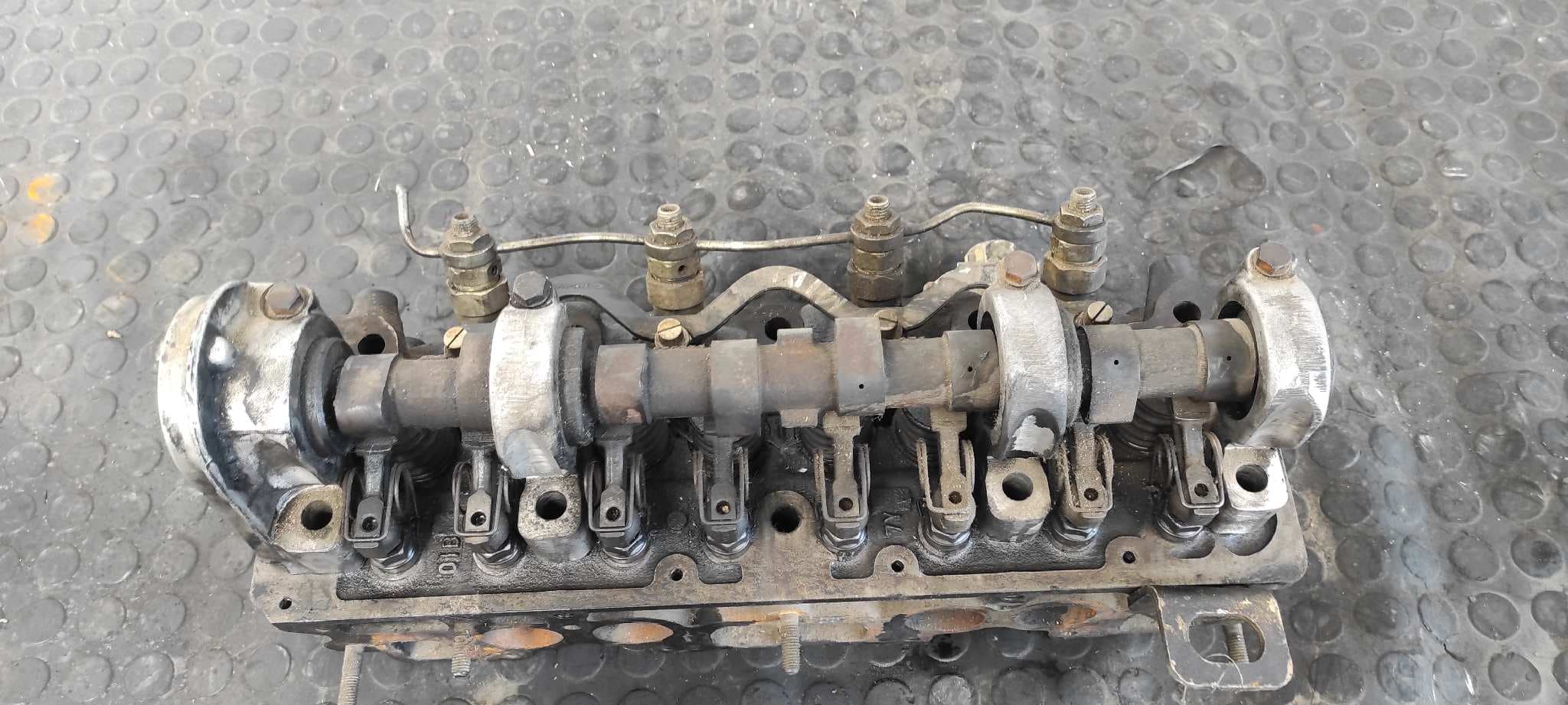 Recambio de CULATA para ISUZU VAN MIDI referencia OEM IAM G55 01B 7Y 6
