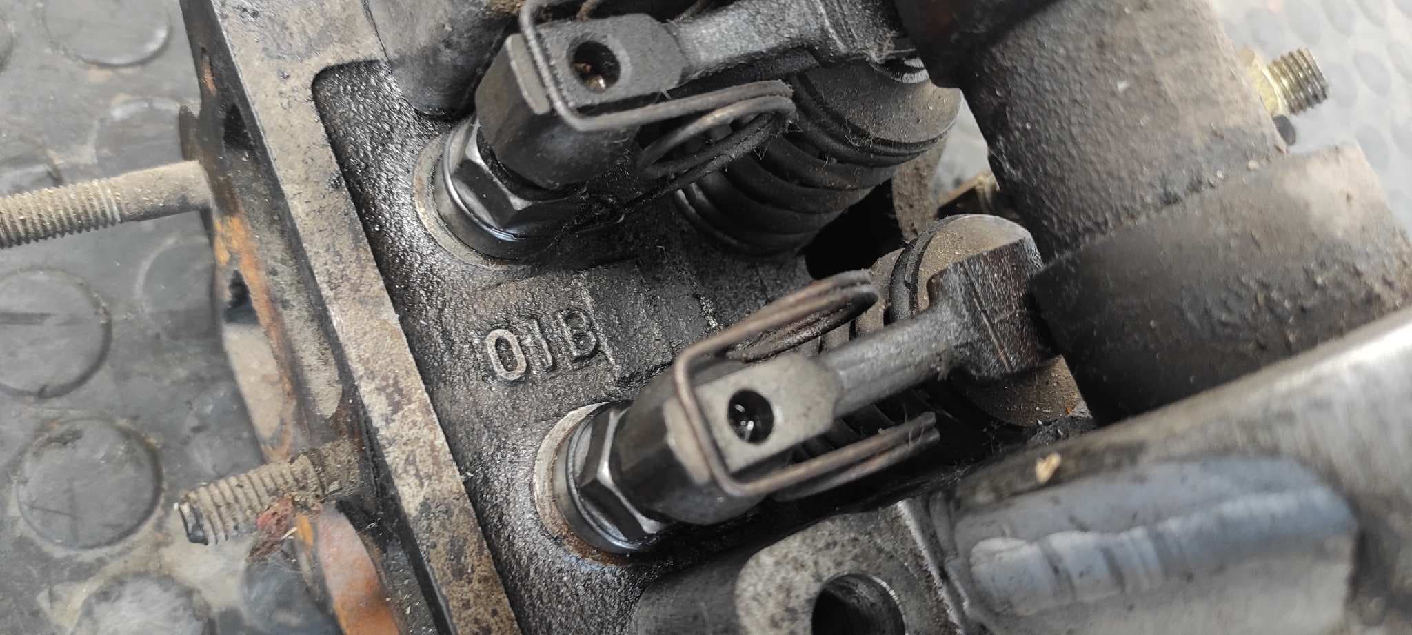 Recambio de CULATA para ISUZU VAN MIDI referencia OEM IAM G55 01B 7Y 11