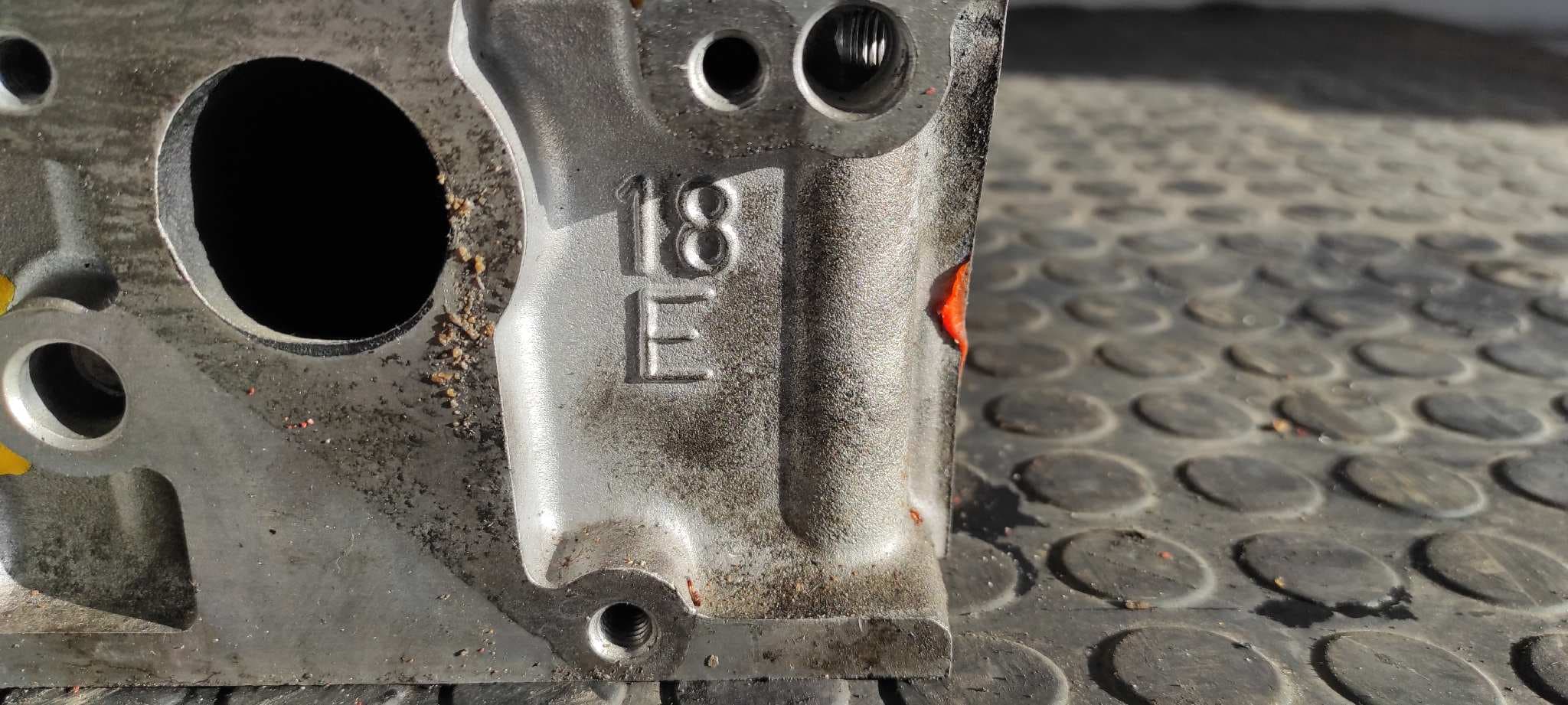 Recambio de CULATA para OPEL VECTRA A referencia OEM IAM 90209897 2